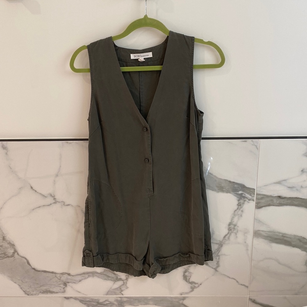 BCBGeneration khaki green romper XS